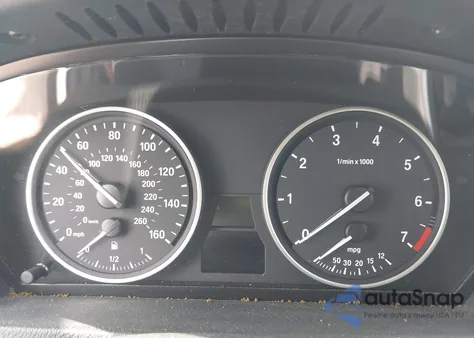 2011 BMW X5 xDrive50I z USA, uszkodzony, nr VIN 5UXZV8C54BL418978